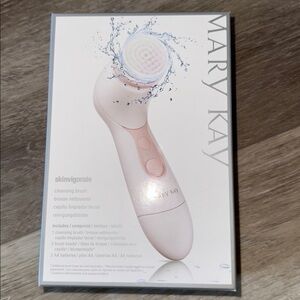 Mary Kay Skinvigorate Cleansing Brush & 2 brush heads, New!